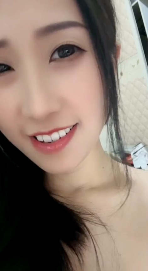 宝马姐【女主】欲火难忍勾搭同事上门尽情嗦鸡巴又被内射