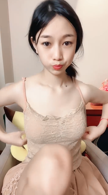 【晴雪海棠】极品身材 美乳翘臀逼毛浓厚小穴粉嫩 跳弹自慰