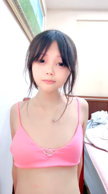 【19小米粒】 颜值高身材好 圆奶嫩穴