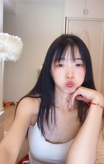 【婉宝儿】塞着跳蛋跳舞