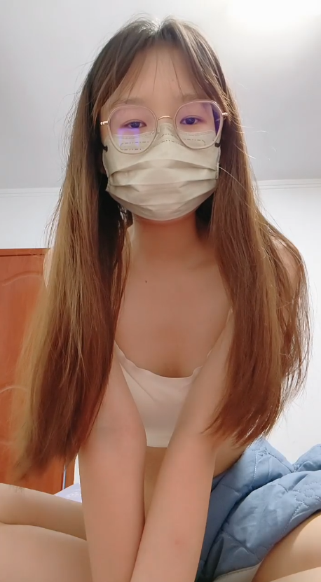 2852 【纯情女孩】稚嫩小学妹 雪粉婴儿肌娇嫩美乳 抠穴自慰~馋人啊