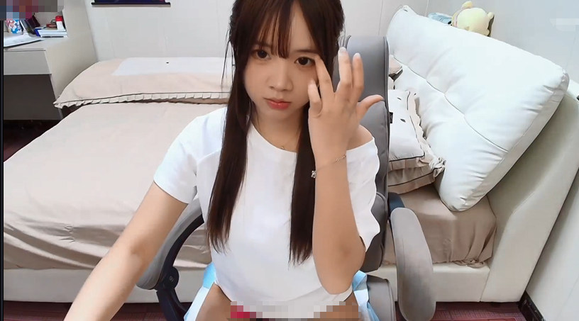 3067 清纯反差小骚货【Sakura_Anne】超清纯馒头逼小美女~全裸SM自慰高潮水多 (8V)