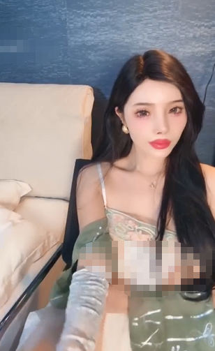3246 现实版妲己【白熙】情趣汉服，假屌喷水
