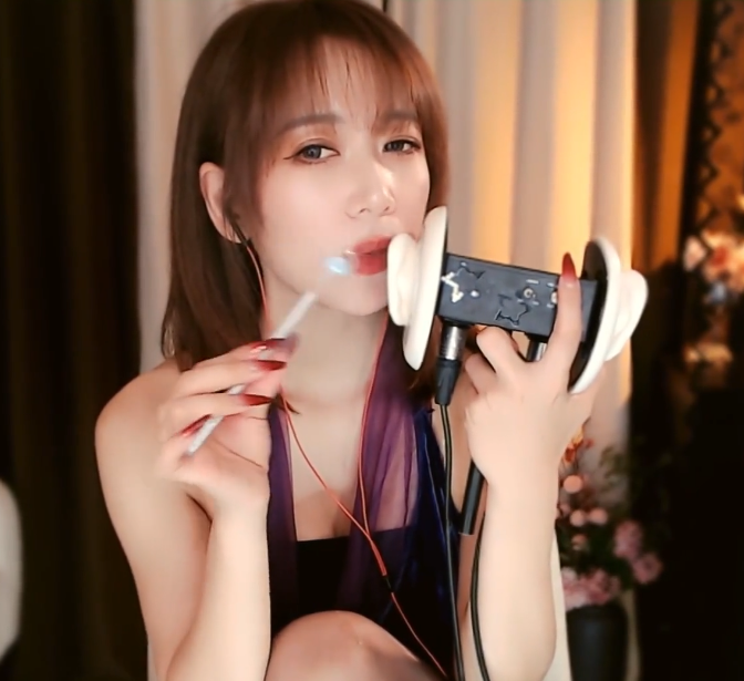 圈圈_黑丝JK学姐酥麻按摩呢喃耳语_温柔妈妈的诱惑黑白丝袜手套抚摸_口腔音_冥想放松  1V739M百度盘