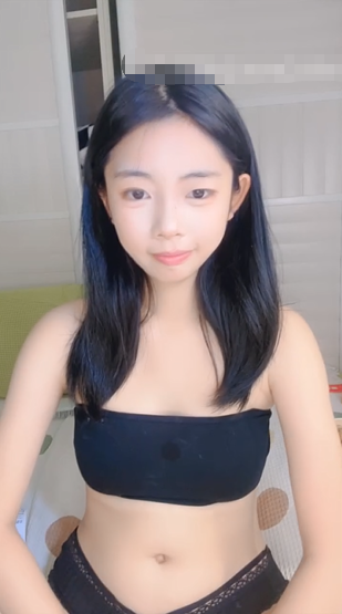 3331 清纯粉嫩少萝【小月儿】淫乱大力猛操2v