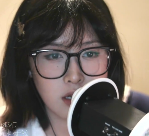 椰子  舌绕齿延迟+单耳+吸管孔雀鱼 2V331M百度盘