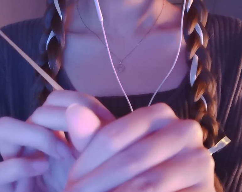 曼曼_深度掏耳朵！痒痒麻麻的，爽翻了！放松的掏耳体验 3V383M百度盘