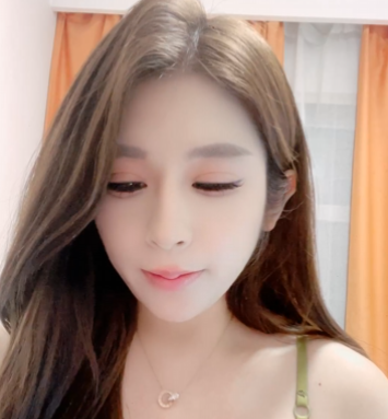 【姗姗E杯】超Q弹大奶骚货在镜头前揉捏吐舌淫叫，身材丰满超赞让人目不转睛