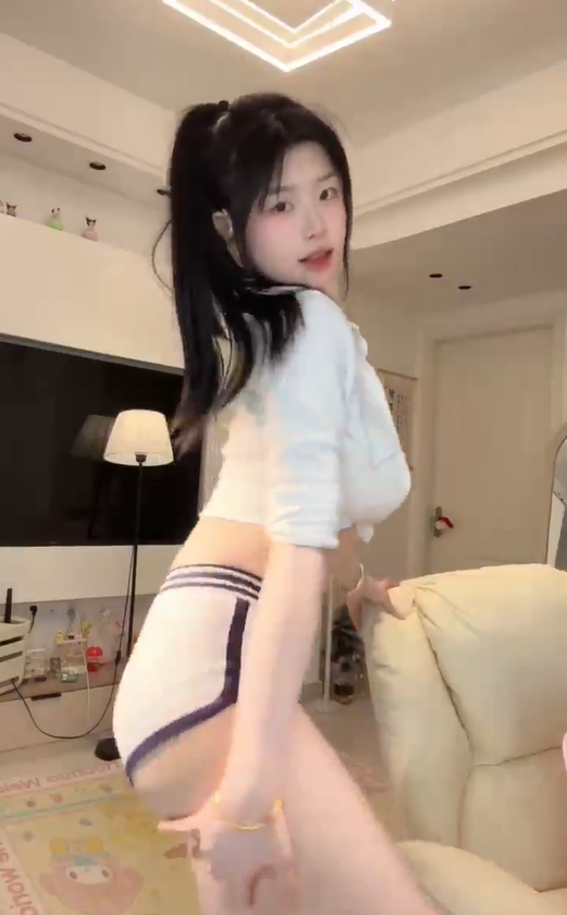 快手福利 【不要凶小乖/霸气娇姐/亲亲岩】骚舞裸足诱惑 【16V1.19G】