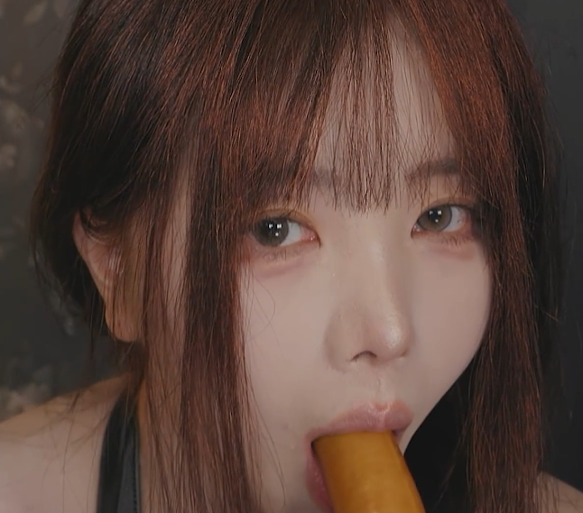 Yoonying 要跟我约会吗，电次君？🎃 1V868M百度盘