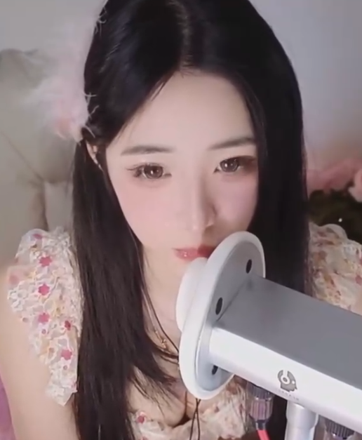 啵啵梨o3o_3D温柔轻语人萋_20251112 1V564M百度盘