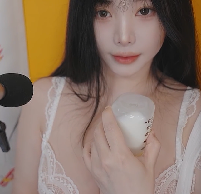 Yoonying  母系女僕主题咖啡廳🍼 1V1.08G百度盘