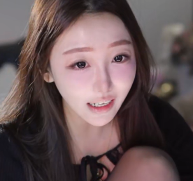 酥酥学姐_新人直播第一天_20251121  1V351M百度盘