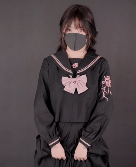 玩偶姐姐 HongKongDoll-11.1私信新 黑色学生妹(1V,378M)
