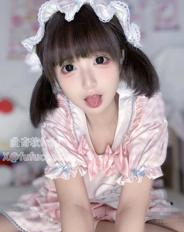 极品萝莉-曲奇软fufu-女儿服2(41P,3V,190M)