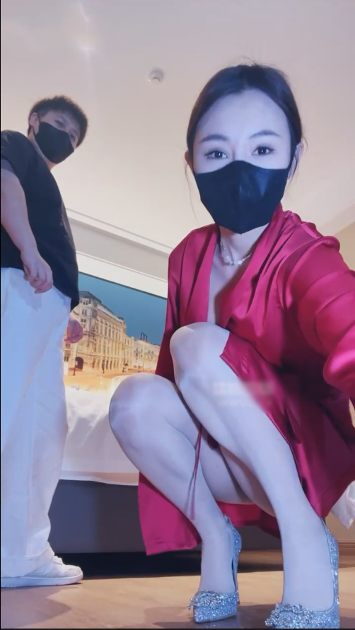 玩物直播曼伊-251021 调教新娘之夜出轨【1V】【520MB百度云】