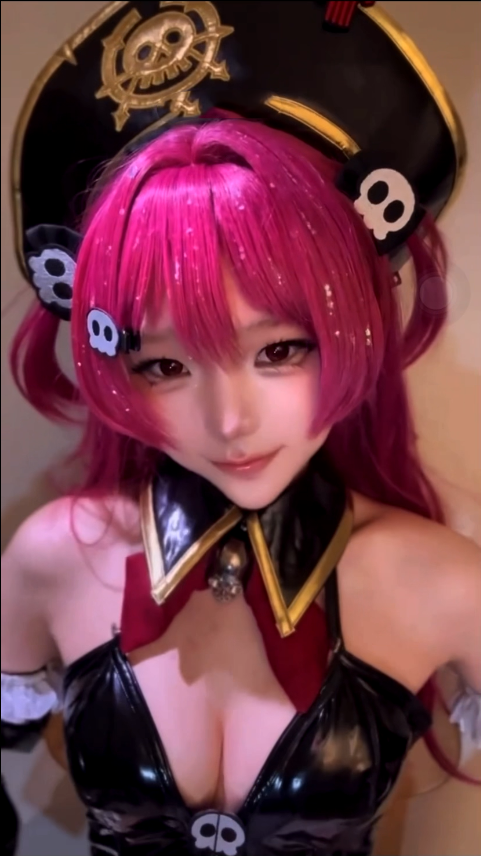 【新】芃芃大人—251026 cos海盗女仆 玉足 盯射 腋下【2V】【470MB百度云】