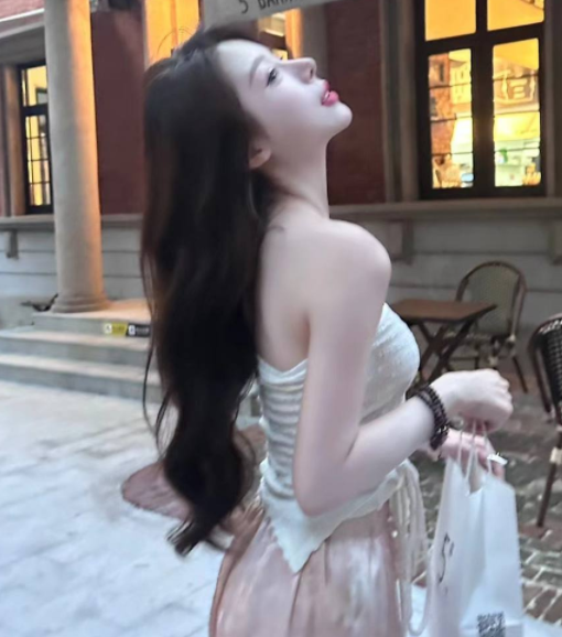 约啪大神-小怪兽E-约啪各种网红福利是视图(5P,14V,473M)