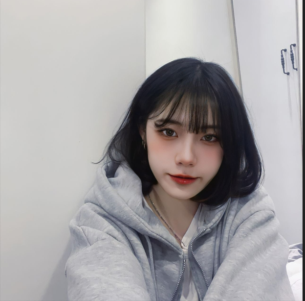 朱晏妮-台湾露脸高颜值学生，包养调教私人母狗【9V 51P 415M】