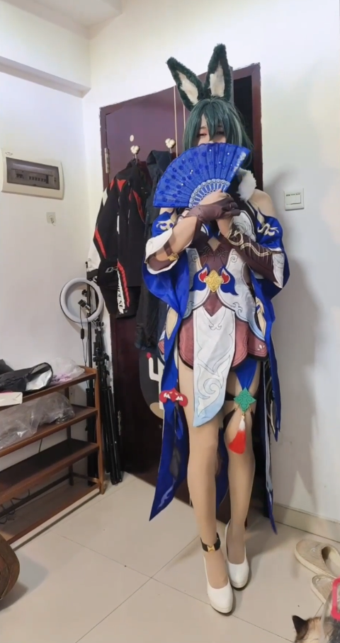 【极品小男娘】MercuryLamp 『水银灯』定制COSPLAY驭空丝袜足交骑乘无套内射 【1V 1.24GB】