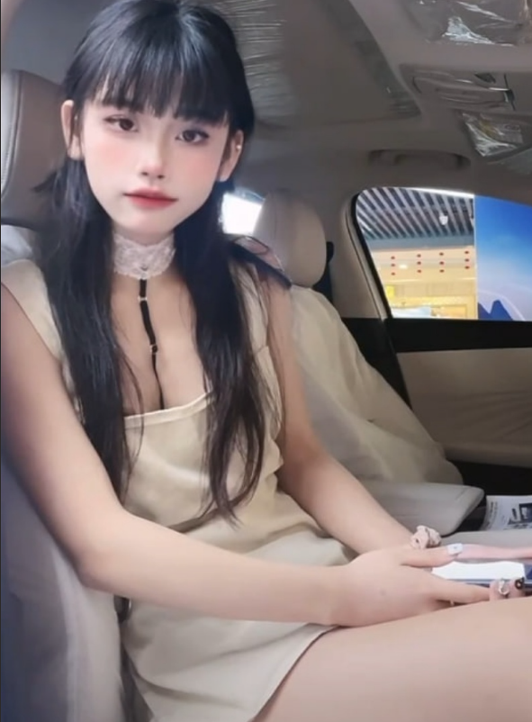 吃瓜网络主播走光有意无意露点合集1v300mb