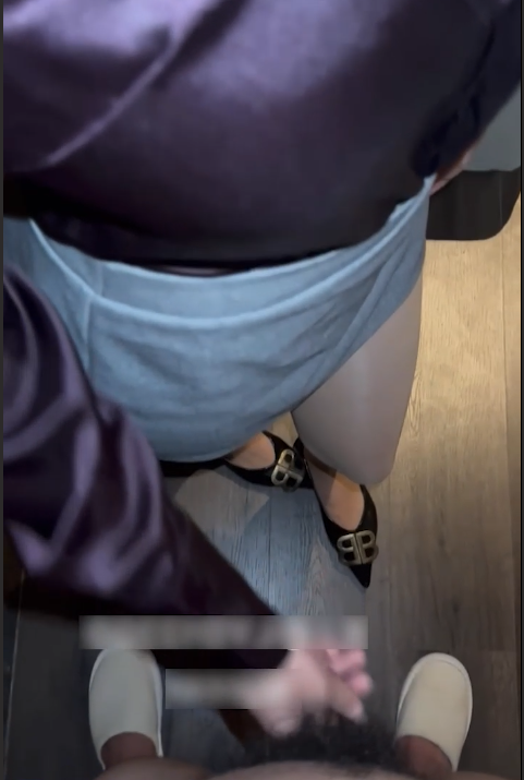 jccer酒店玩弄老婆隔丝猛操1v200mb