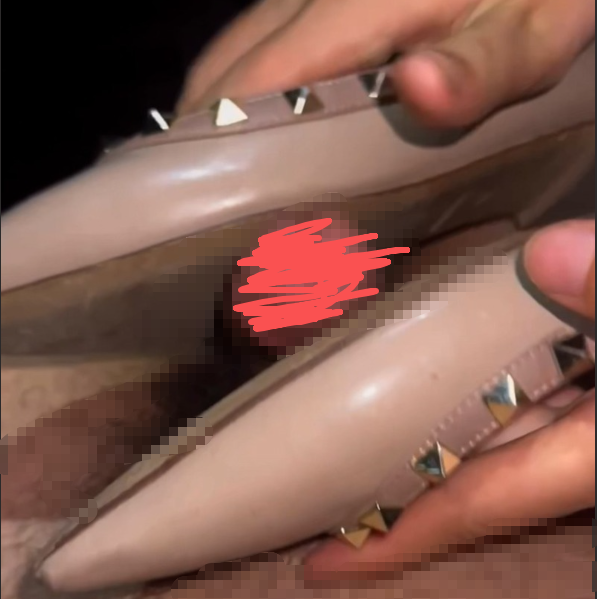 足控jccer商场地库车震肉丝短袜撸动肉棒浓精射满鞋底+纹身小妹深喉颜射2v260mb
