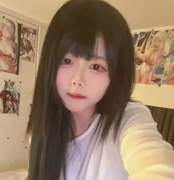 抖音【幸酱】最新定制视频，草莓内衣自慰