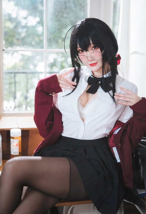 瓜希酱 大凤JK +爱蜜莉雅 水晶礼服【58P 292MB】