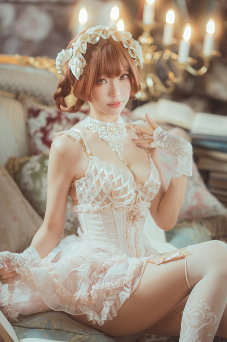ElyEE子 - [Patreon] 2025.10 Tier 4 (九龙大众浪漫) 【145P 13V 742MB】