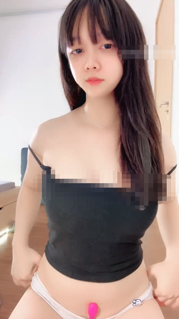 七彩主播【短腿小猫】高颜值嫩妹