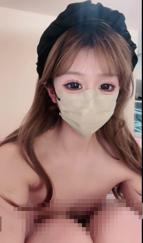 多彩直播 18岁女孩