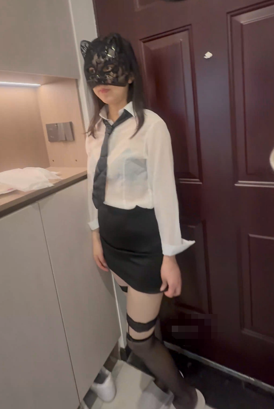 终于再见小乔作品，【少女时代】极品熟女人妻，第一视角，超清画质，被操时，双峰看着太诱人了，又大又白