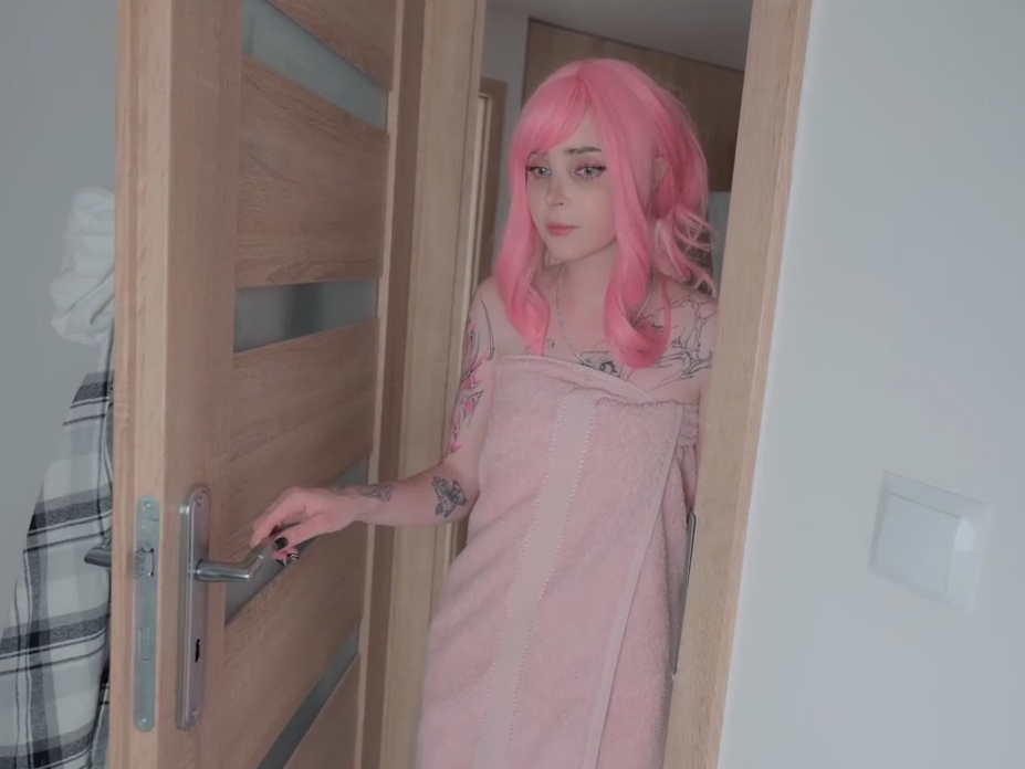 欧美高颜值白虎女神【pinkloving】偷偷替换成哥哥的性玩偶被猛干