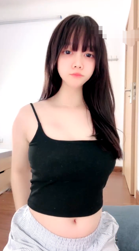 【短腿小猫】高颜值嫩妹