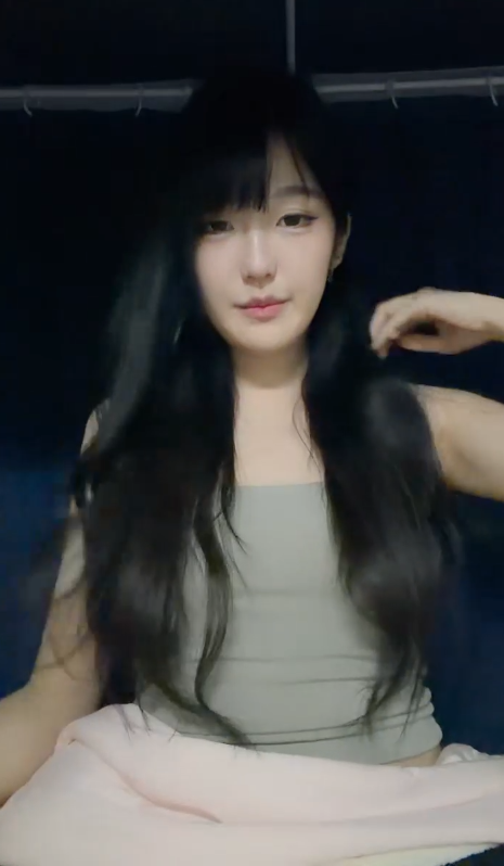 小红帽直播 高颜值巨乳美少女