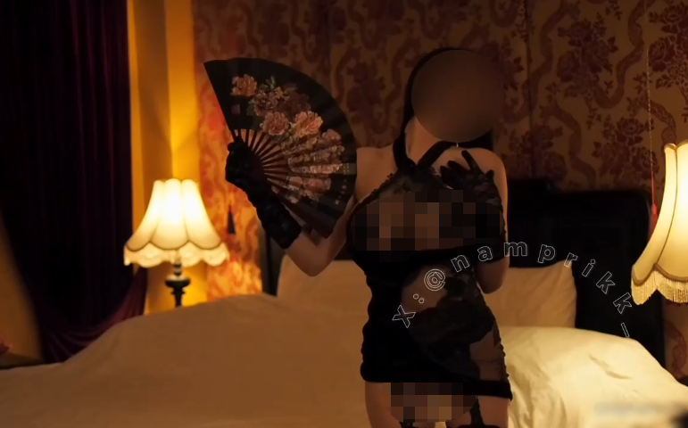 丰乳肥臀福利姬【npxvip】蕾丝战袍_超会喷水_肛塞_鞭打_超大自慰棒玩弄淫穴_爽到喷水