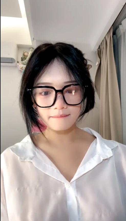 G奶女学生【e懒得喷】 黑丝眼镜反差