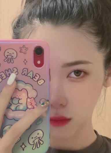 SM调教大神『桃叔S』把高冷女神调教成下贱母狗 白虎一线天馒头粉屄高颜值美女沦为金主性奴 各种无底线玩弄 30V 300m
