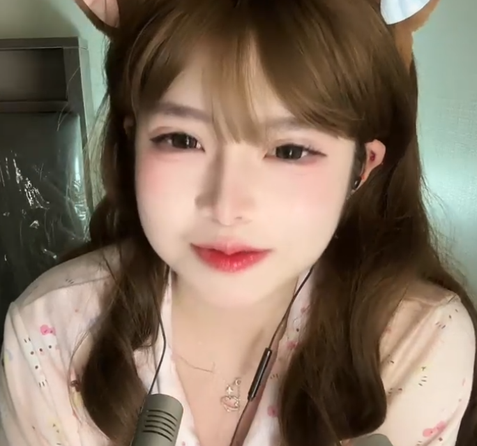 小新新新新 _煮面中_20251222_1V466M百度盘