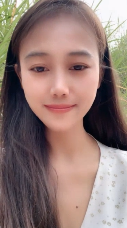 3664御姐女神【宝宝】极品大长腿 丝袜裸空 户外跳蛋自慰 真实自然2v