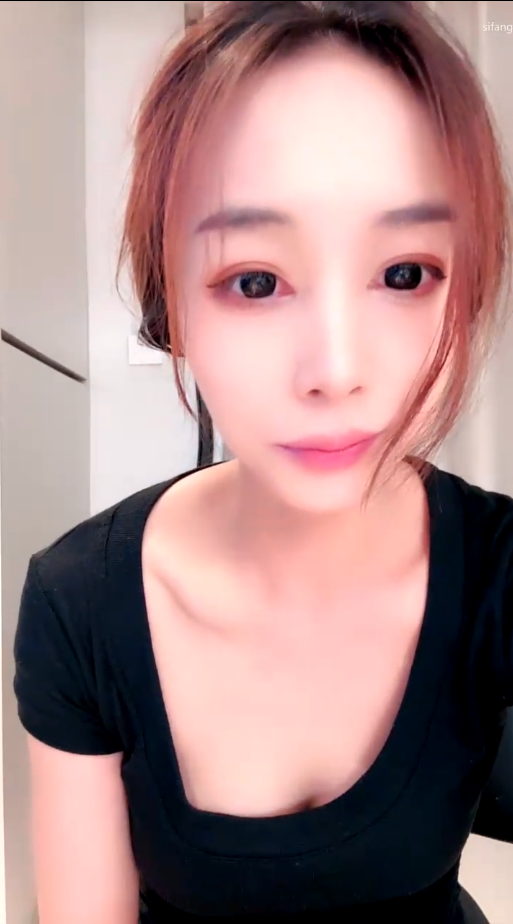 3690 【老师你水好多】天生炮架子 大长腿又白又直 欲火逼毛很盛 道具妖娆自慰淫水哗哗 喷水