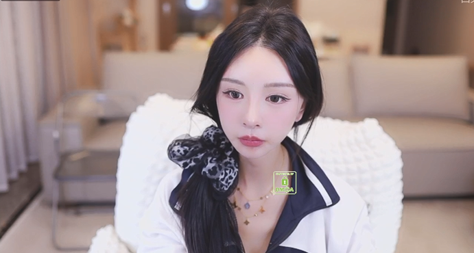 源码录制【Bella-999】史上最美女主播3v