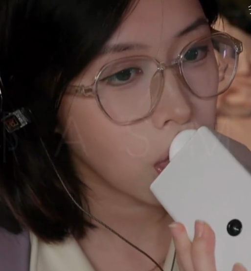 椰子ASMR 慢速粗糙摩擦堵耳突突+sr3d 新麦普通天儿  2V243M百度盘