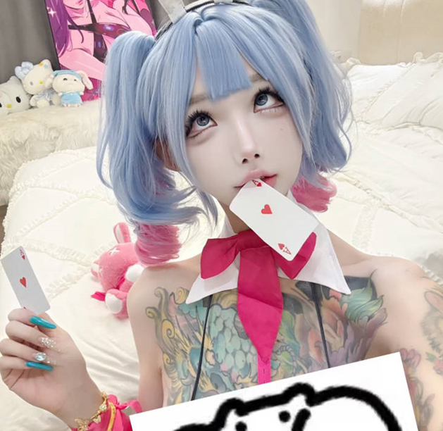 抖音 mo你别哭 初音未来兔子洞cos自慰，兔女郎阿黑颜口交被金主爸爸后入，抖音超高颜值巨乳符文反差网红