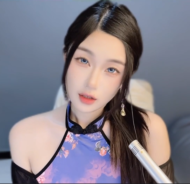 桃子baby 深夜开视频帮学长...+身材秀+表情秀+倒计时+阿颜黑 2V403M百度盘