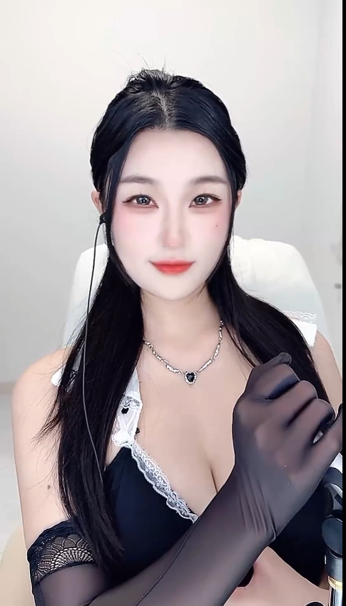 涩涩桃儿 修女 1V245M百度盘
