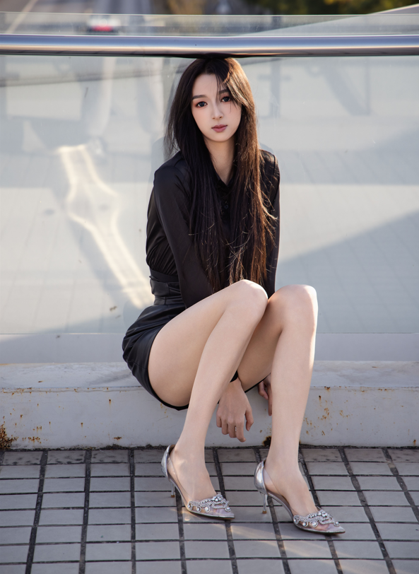 足愉心 - 云悦 - OL制服皮裙美腿诱惑 【120P1V1.1G】