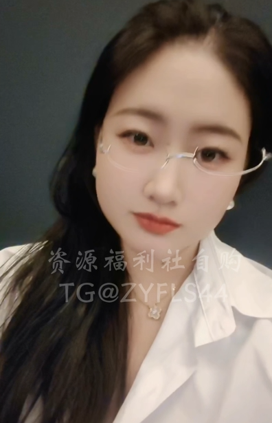 极品肉感人妻-娍-新 私人影院私会野男人(1V,727M)