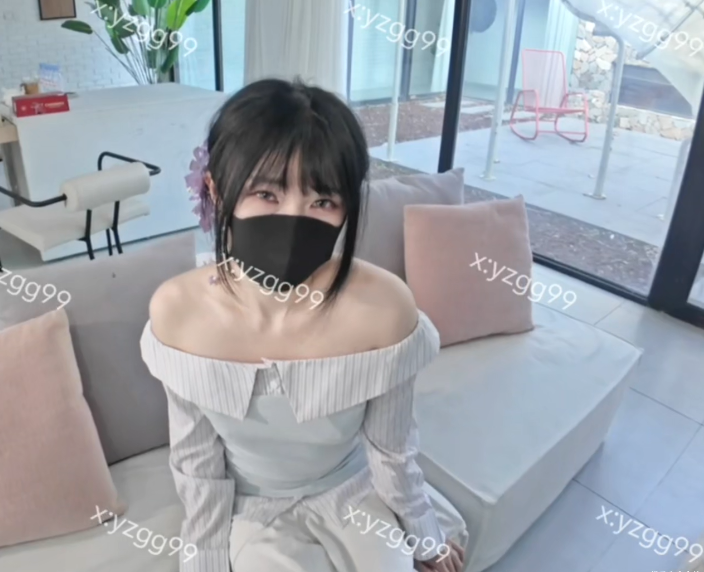 极品萝莉嫩妹-养只果果（ yzgg99）-12.13新  换上和服，像操婊子一样的狠狠的操我吧（1V,514M）